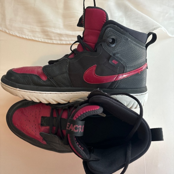 Nike air Jordan 1 React main image 4